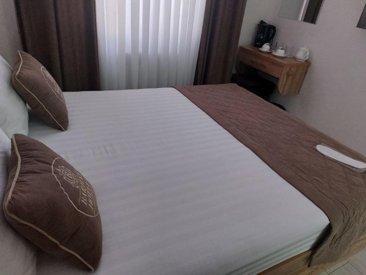 Barhat Hotel Tasjkent Eksteriør bilde